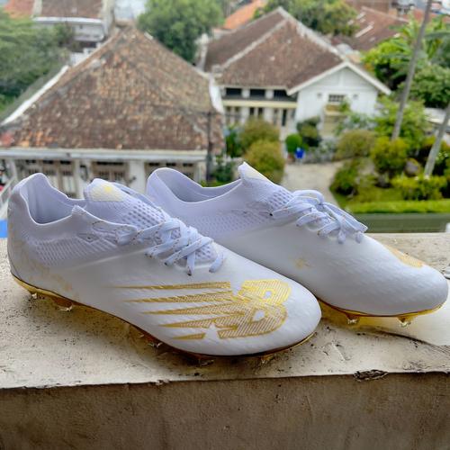 Jual Sepatu Bola New Balance Furon V6+ 
