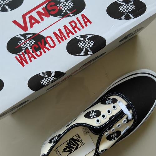 can i use my vans points to buy shoes