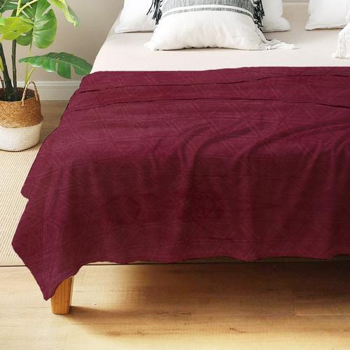 Promo King Rabbit Thermal Blanket Selimut 150x200 cm Matrix Red Cicil
