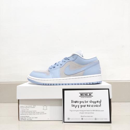 Jual Wmns Air Jordan 1 Low Aluminium Football Grey University Blue - Kota  Tangerang - museiccollection | Tokopedia