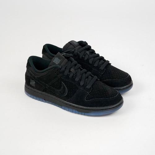 undefeated black dunk