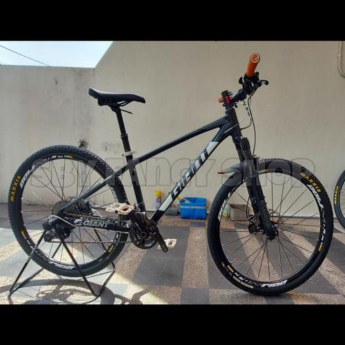 SEPEDA MTB GIANT TALON SIZE S RAKITAN 
