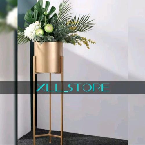 Jual stand + pot gold shakira model kubus Kab. Bekasi gasket