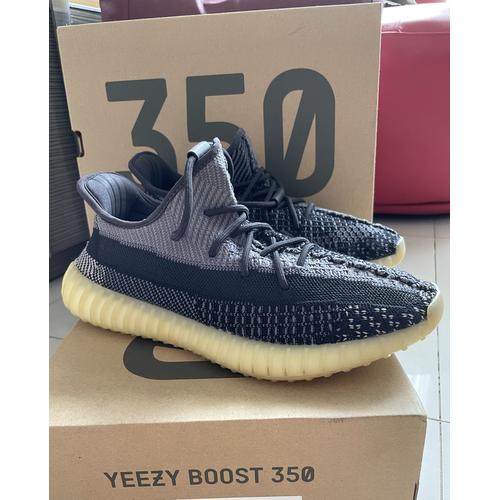 yeezy sans