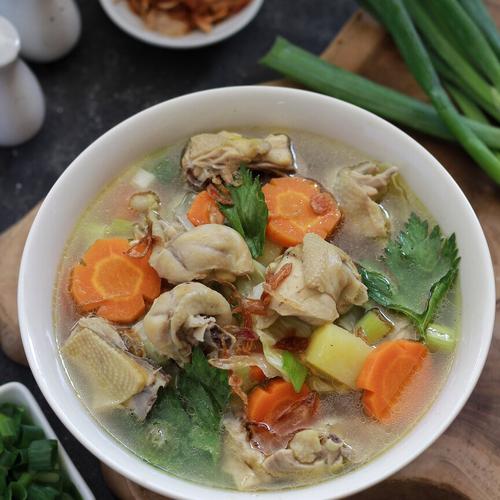 Paket Sop Ayam dan Lauk