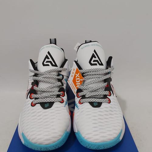 giannis shoes all white