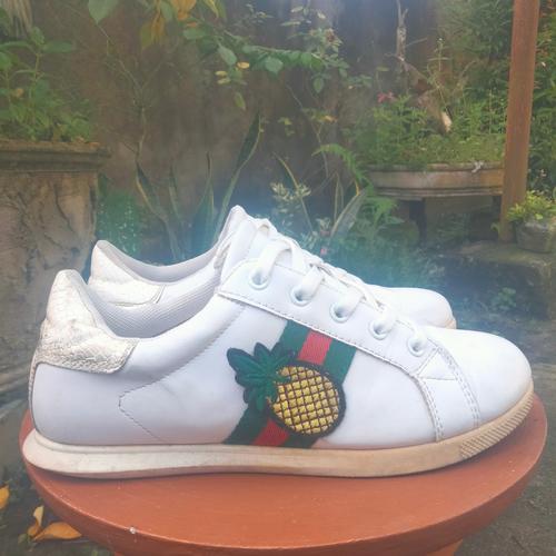 Jual sepatu brand Dusto motif brand 