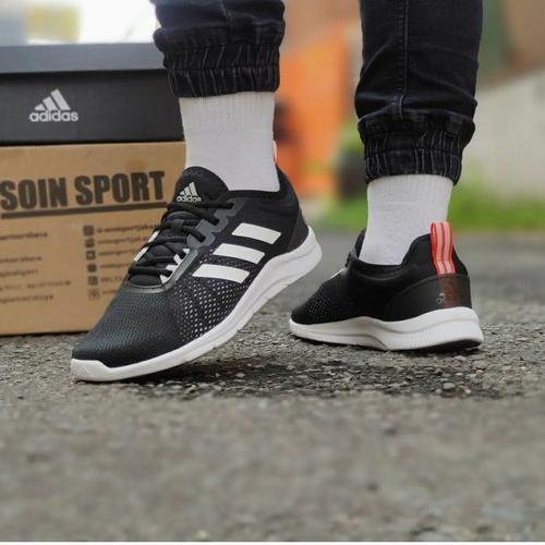 Jual Adidas ASWEETRAIN original BNIB training men (FW1669) - 42.5 - Kota  Surabaya - Soin_os | Tokopedia