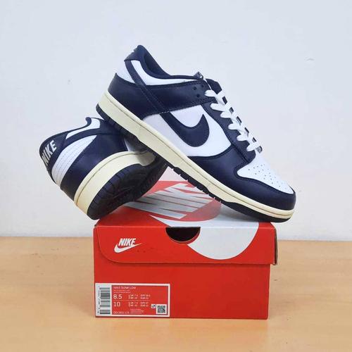 navy dunk low