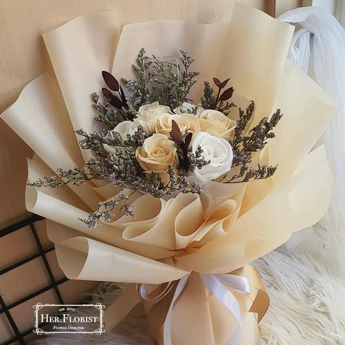 Gambar HER.FLORIST 7PCS Soap and Dried Flowers Bouquet / Buket Bunga Sabun - Cream dari Her.Florist Kota Tangerang Selatan Tokopedia