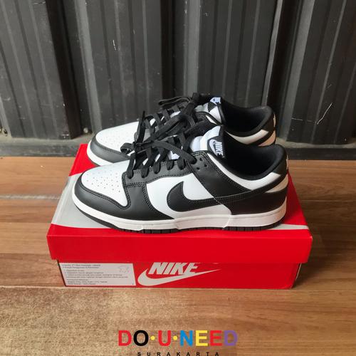 dunk low black white red