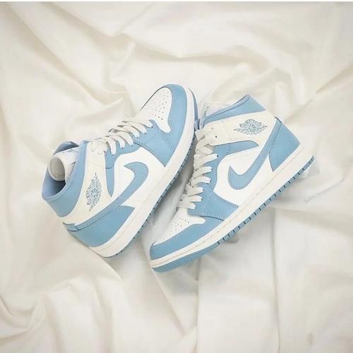 jordan one mid unc