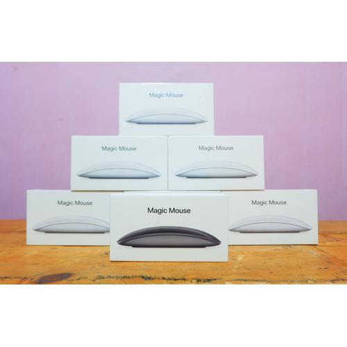 MacBook Pro 15インチ　＋　Apple Magic Mouse MacBook Pro 15インチ ＋ Apple Magic Mouse