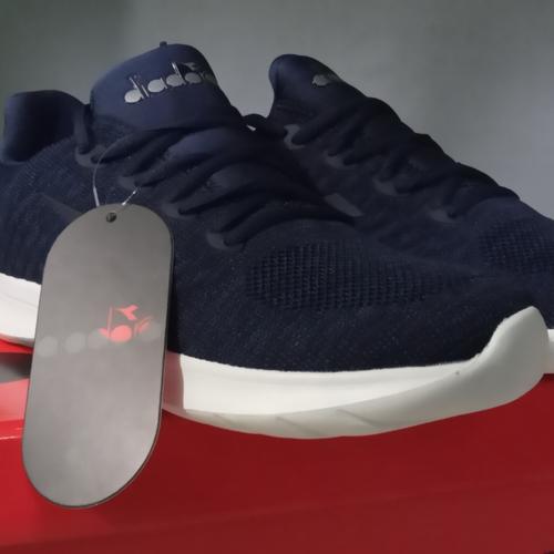 Jual Diadora clay (navy) - Biru, 41 - Kab. Bogor - Sungai Batang Aquarium  Cibinong | Tokopedia