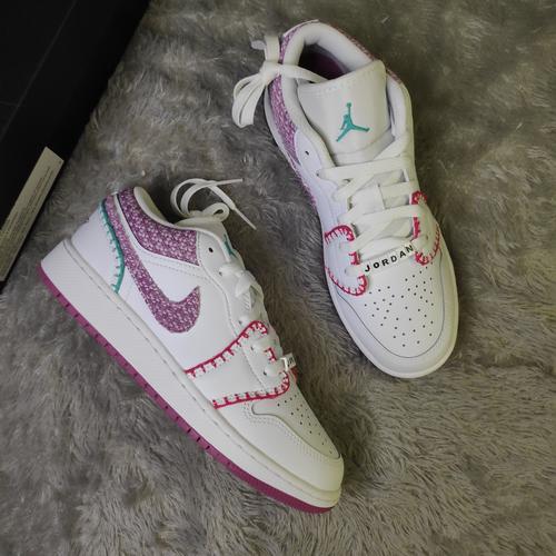 knitted jordan 1s