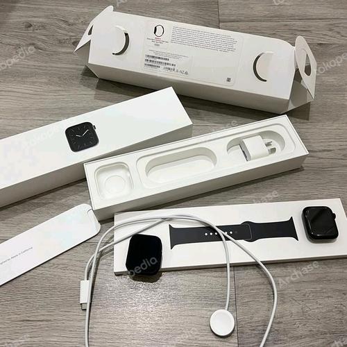 Jual Apple Watch Series 5 44mm 
