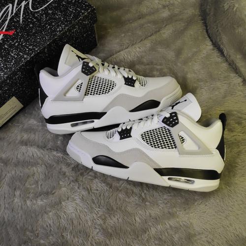 yeezy jordan 4