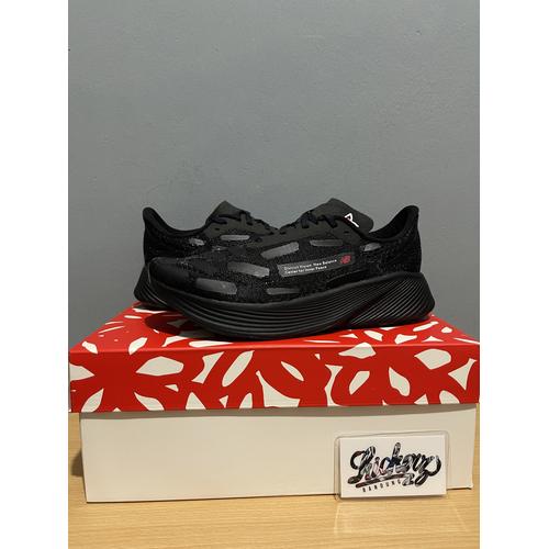 Jual New Balance FuelCell RC Elite V2 