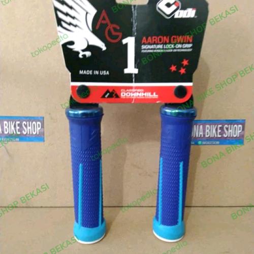 Promo Hand Grip Odi AG1 Aaron Gwin lock on Blue Grips