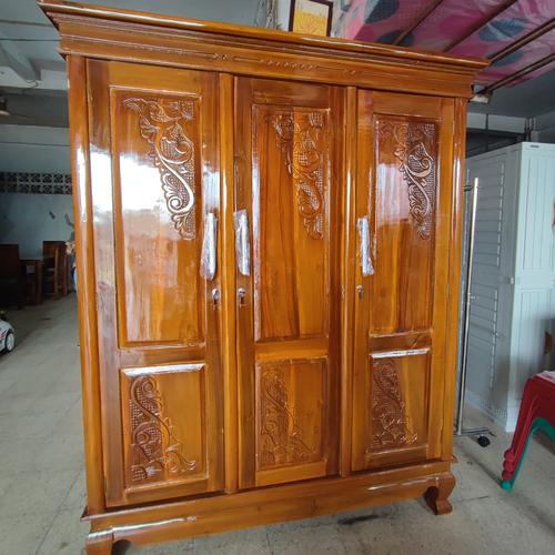 Gambar lemari jati / lemari kayu jati 3 pintu jumbo dari Toko Baru Mebel Kota Bekasi Tokopedia