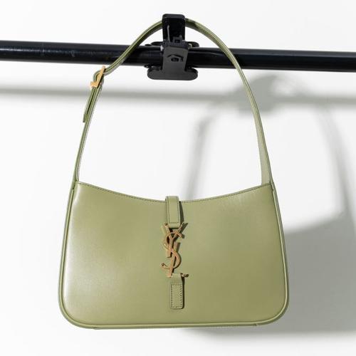 hobo bag pistache smooth leather 