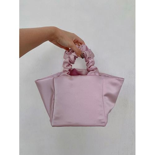 Gambar Blush Scrunchie Bag 🩰 dari ronaapsari Jakarta Selatan Tokopedia