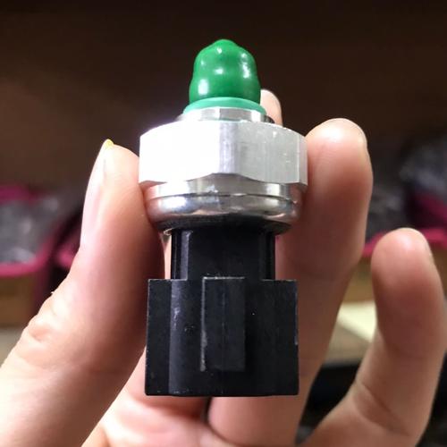 Jual Pressure Switch AC Mobil Livina / Nissan XTrail Kota Surabaya