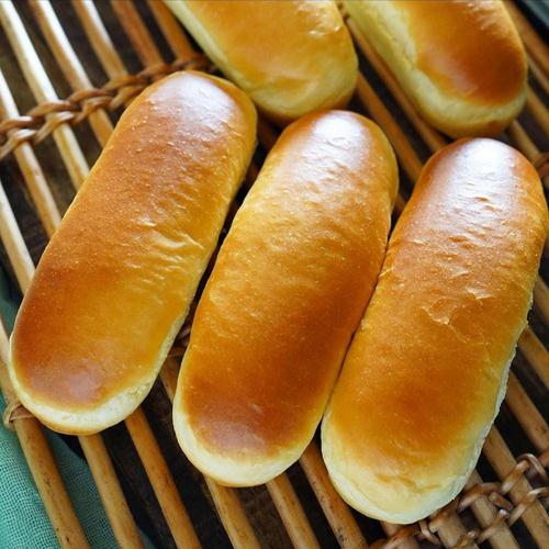 Jual Glazed / Light Hot Bun - Roti Hotdog Uk. 15 cm x 5 cm - Kota ...