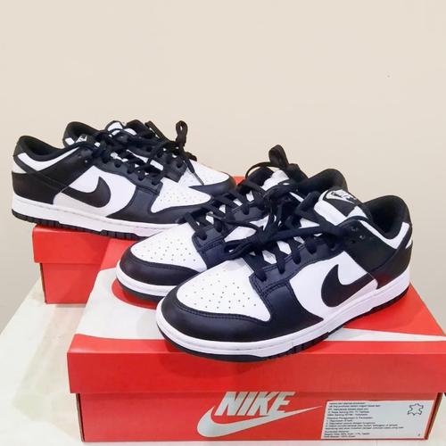 black & white dunks