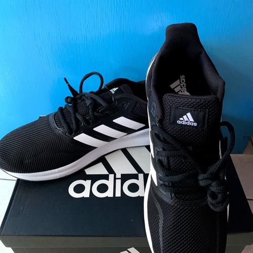 white adidas runfalcon