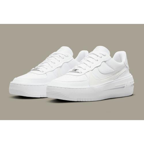 Jual Sepatu Wanita Nike Air Force 1 Platform Triple White 100% Ori Resmi - EU  38 - Kota Tangerang Selatan - Selareja Store | Tokopedia