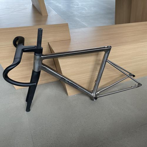 Jual Bossi frame set Strada SS Titanium size 50 Tangerang