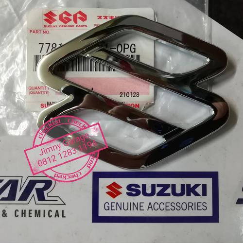 Jual Emblem Grille Logo S Original SGP Suzuki Jimny Caribian / Katana