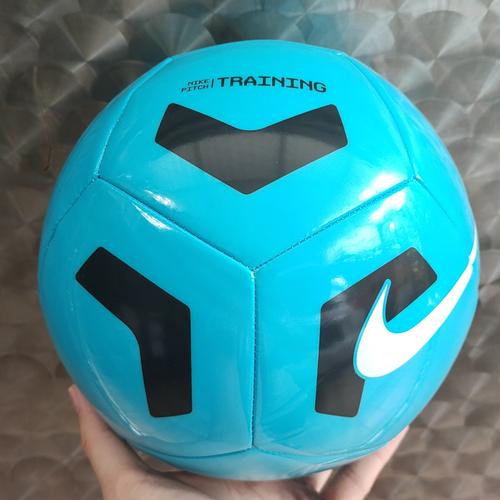 bola nike pitch training