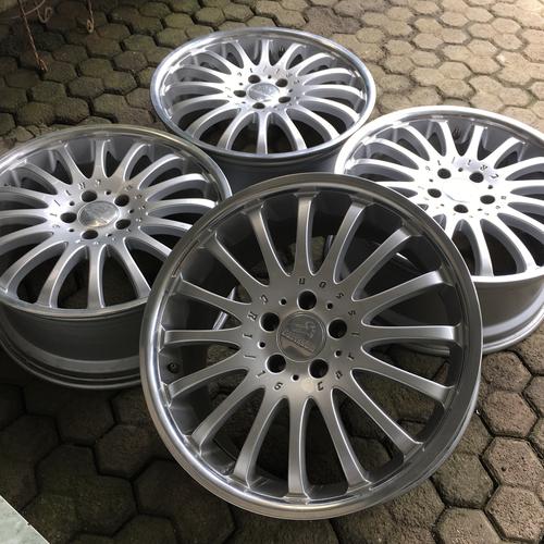 中古 良好 Carlsson カールソン 1/16 EVO 9.5J?19 ホイール タイヤ 