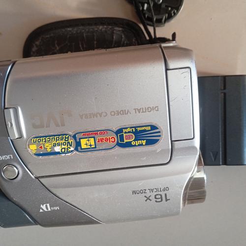 Jual handycam kamera video JVC gr d33er bekas jadul. Kota Surabaya