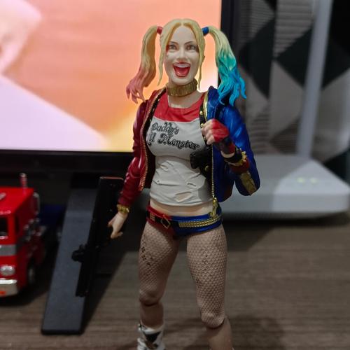 Jual shf harley quinn kondisi baik, join2 masih ok - Jakarta Pusat ...