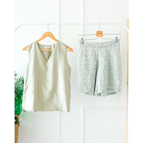 Effortless Elegance: Tie Front Sleeveless Top & Shorts Set
