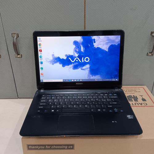 Wi-Fi有 14インチ ノートパソコン SONY SVE14129CJW 中古良品 Pentium