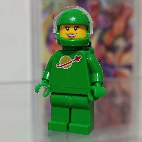 Lego Minifigure Yve Spaceman Green part out 21109 di Svorzo Jewelry  Tokopedia