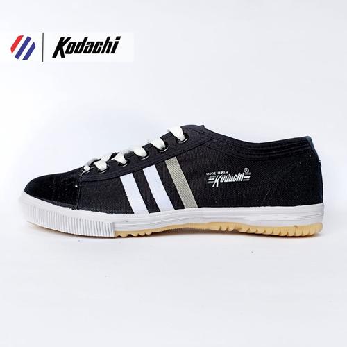 vegaz sepatu sneakers pria kodachi 8111 37 42 sepatu putih pria sneakers pria sepatu kasual sepatu stripe fashion pria