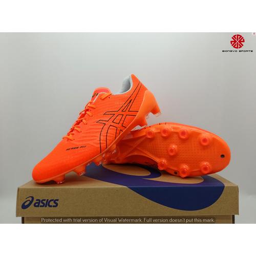 sepatu bola asics tiger