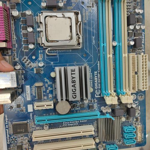 Motherboard Gigabyte GA-G41M-Combo LGA775 Free Processor Core Duo di  Arsnet Tokopedia