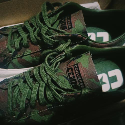 Converse One Star Pro Brushstroke Camo Low Top Cypress Green Size 11 di  Tomyy Shop Tokopedia