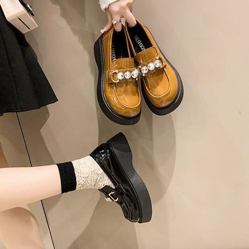 Fall Shoe Trends Shoes In Style For 2021 Fall Shoe Fashion 2021