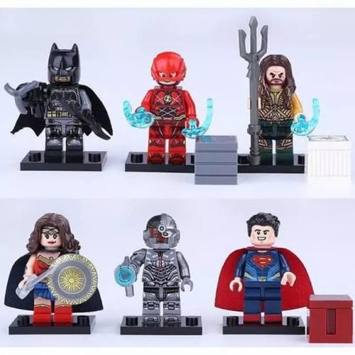 Boîte De 5 Funko Pop! DC – Batman, Aquaman, Flash, Wonder Woman, Superman – Neuve