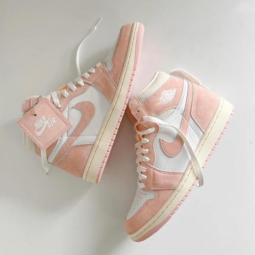 Sepatu Air Jordan DorÃ© Sepatu Air Jordan One Femme Sepatu Jordan