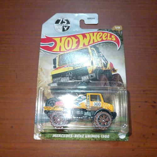 Jual hot wheels mercedes benz unimog 1300 - Kota Mataram - teddydiecast