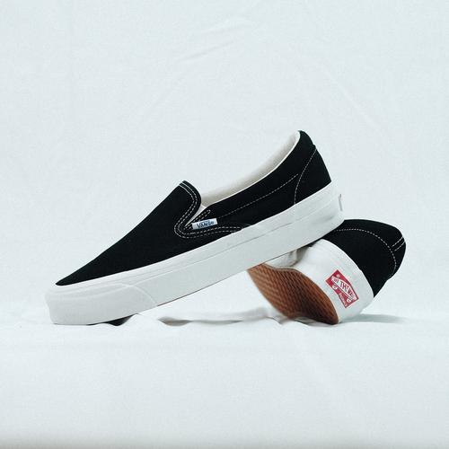 vans slip on 39