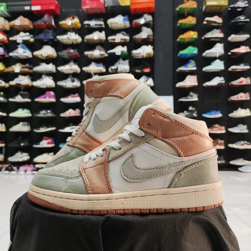 Jual Sepatu Nike Air Jordan Mid Milan size 36 Kota Surabaya